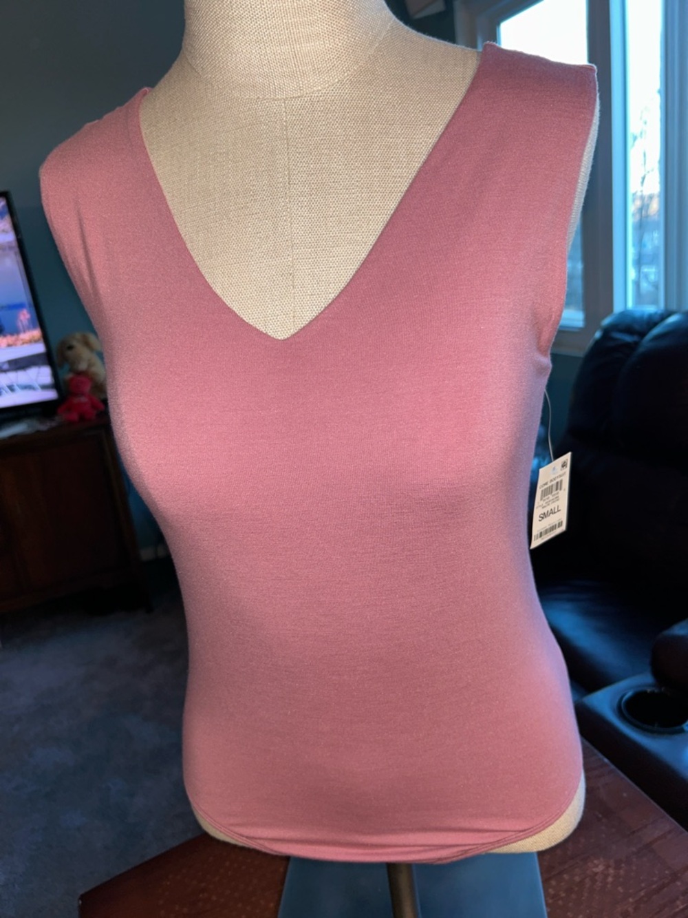 On 34th Women’s V-Neck Knit Core Bodysuit- Dusty Pink Size Small Double V neck